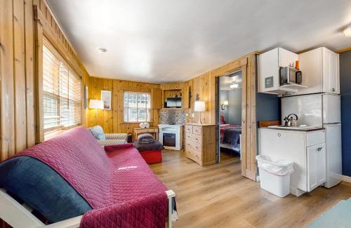 Downtown Cannon Beach Casa | Hidden Villa Cottage #1 - The Nautical Cottage