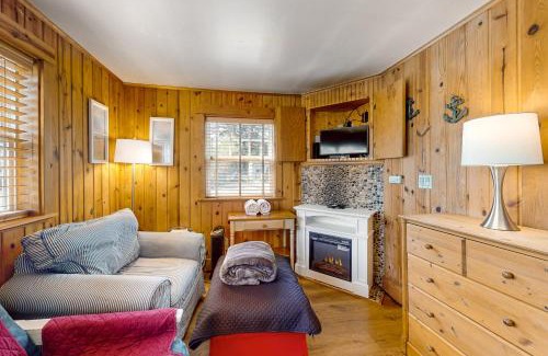 Downtown Cannon Beach Casa | Hidden Villa Cottage #1 - The Nautical Cottage