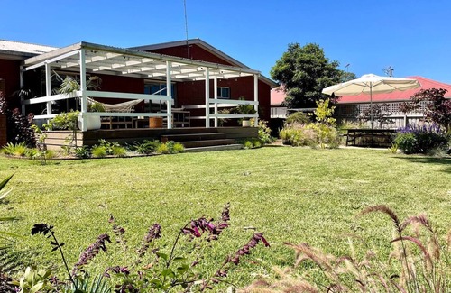 Portarlington Casa | Hidden Villa - Town Center; walk to everything!