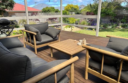 Portarlington Casa | Hidden Villa - Town Center; walk to everything!