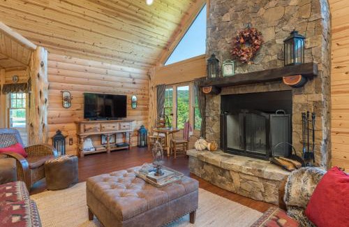 Black Mountain Casa | Hidden Vista Lodge hot tub game room views!