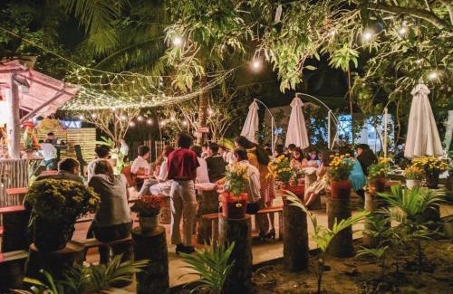 Ben Tre Hotel | Hide Away Bungalows in Ben Tre City