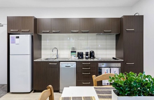 Takapuna Apartamento | Hideaway Apartment with Pool & Free Parking