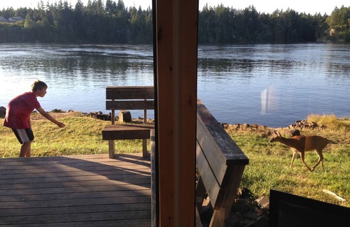 Shelton Casa | Hideaway en Cannery Point 'True Puget Sound Waterfront'