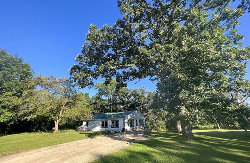 Salem Lakes Cabaña | Hideaway at the Ponderosa- 3bd, 1Ba Country Cottage
