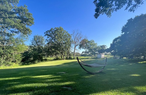 Salem Lakes Cabaña | Hideaway at the Ponderosa- 3bd, 1Ba Country Cottage