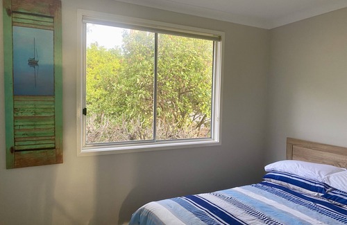 Nords Wharf Casa | Hideaway By The Lake - The perfect lakeside holiday location!