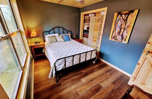 Mammoth Spring Casa | Hideaway Cabin near Mammoth Springs, Ark