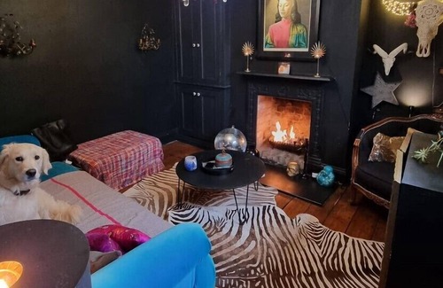 Cheltenham Cabaña | Rural-Romántico-Quirky-Baño Privado-Vista al Jardín