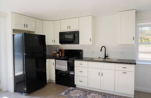 Morgantown Casa | Hideaway Cottage