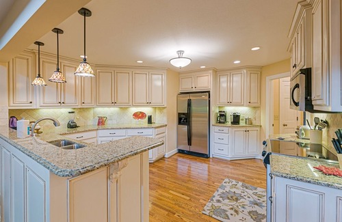 Helen Casa | Hideaway Manor - Luxury Home w/Hot Tub just Minutes Away from Downtown Helen