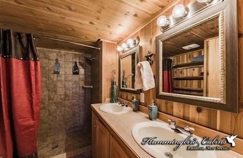 Ruidoso Cabina | Hideout Cabin: 'Perfect couples Hideout' With hot tub.