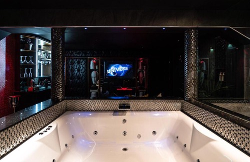 Bowness-on-Windermere Villa | Hideout House