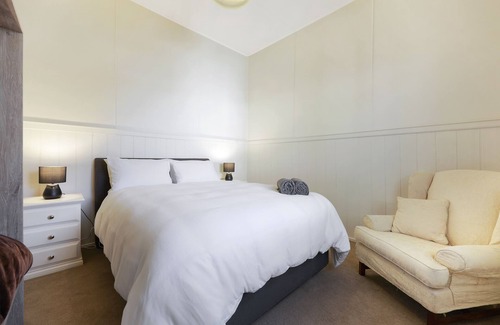 Warrnambool Casa | HiderWay - Perched overlooking Warrnambool's landmarks