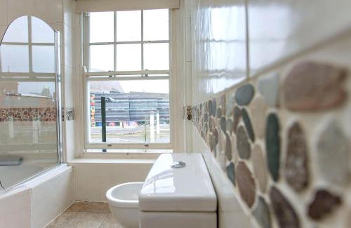Butetown Casa | higgihaus #5 5 of 7 Rooms Monday - Friday