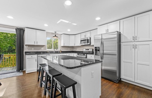 Higgins Lake Casa | Higgins Hideout *3 minute drive to the beach*