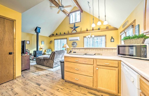 Higgins Lake Cabaña | Higgins Lake Retreat - Hike, Swim, Relax!