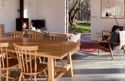 South Leigh Casa | High Cogges Farm Holiday Cottages - The Cart Shed