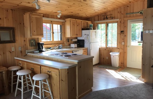 Ossipee Cabina | Sugar Sand Beach y acogedora cabaña con capacidad para 10 personas en el lago Pelican. Cerca de Crosslake