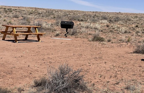 Holbrook Alquiler De RV | High desert camper with the South having views of the Petrified Forest