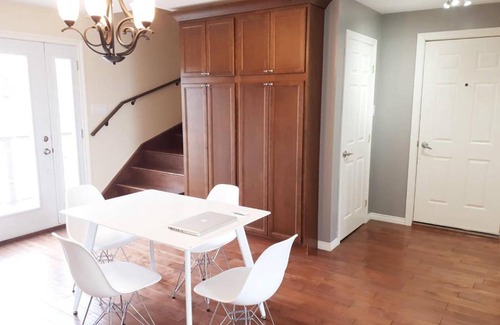 Gatineau Apartamento | HIGH-END 2-Level Apt in Exclusive & Quiet Location