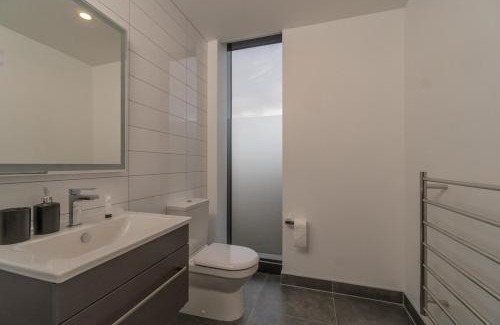 Epsom Apartamento | High End Centrally located apartment with carpark