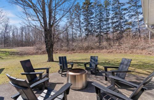 Penn Yan Casa | High-End Finger Lakes Escape - Expansive Game Room, Cozy Firepit, & Scenic Views