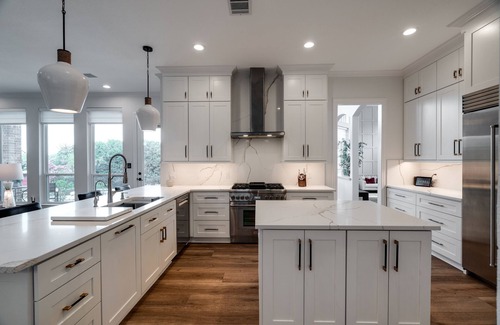 Colleyville Casa | High-end Home Away From Home in Colleyville,