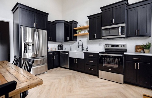 Mountain Home Apartamento | High-end luxurious loft within walking distance to downtown!