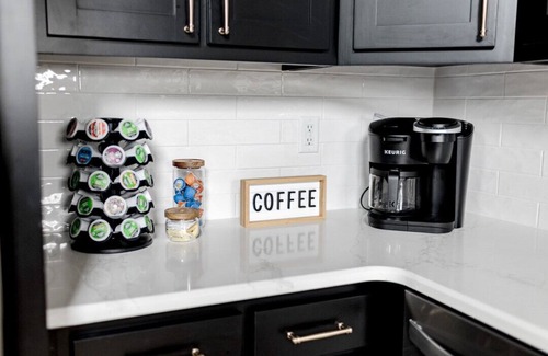 Mountain Home Apartamento | High-end luxurious loft within walking distance to downtown!