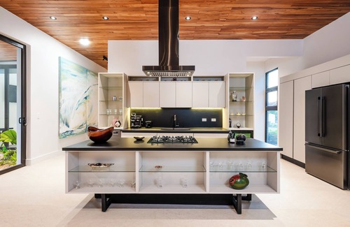 Tamarindo Villa | High-End Luxury Villa at Golondrinas – Beach, Golf, Lifestyle!