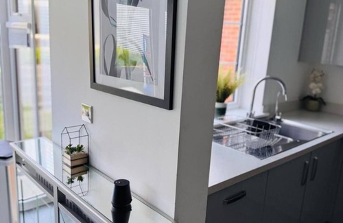 Ebbsfleet Valley Casa | Amplia casa de 4 dormitorios de alta gama - Estacionamiento gratuito