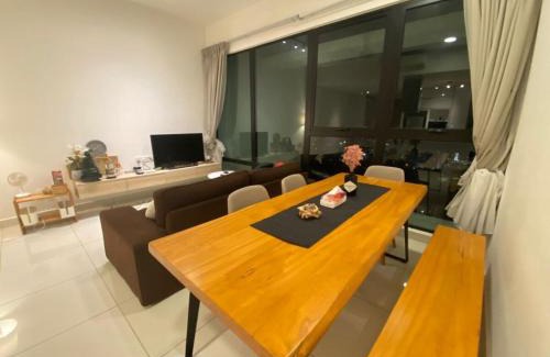 Central District Apartamento | High Floor Cozy Southkey 1-4pax ready Netflix