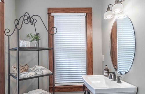 Hohenwald Cama Y Desayuno | High Forest Guesthouse B&B - Historic Downtown Hohenwald