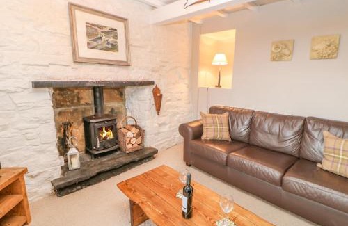 Hawes Casa | High House