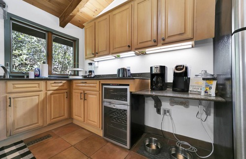 Hendersonville Casa | High Knoll Lookout - river and mountain views!