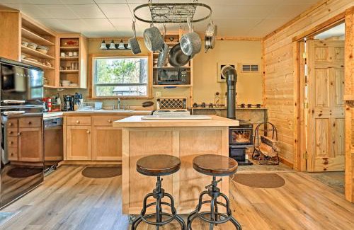 La Pine Casa | High Lakes Hideaway La Pine Fishing Cabin!