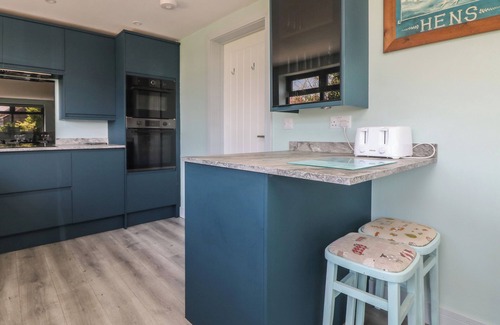 Saint Erth Praze Cabaña | HIGH PARK HOUSE, pet friendly, character holiday cottage in Helston