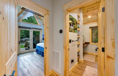 West Jefferson Casa | High Peak at West Jefferson A Frame