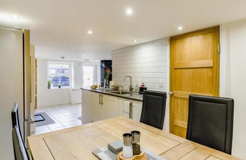 High Peak Casa | High Peak Place
