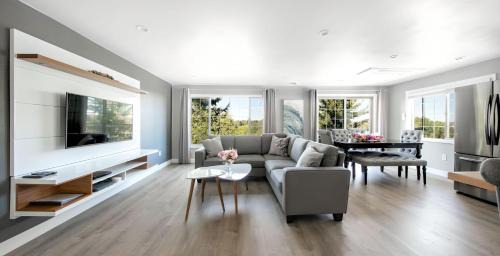 Riverview Casa | High Point Guesthouse - Next to Seattle Chinese Garden