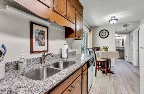 High Point Condominio | High Point Hideaway - comfortable King bed
