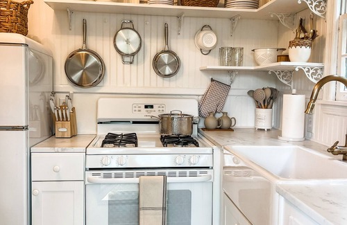 University District Casa | High Point House - amazing location -Sleeps 12!