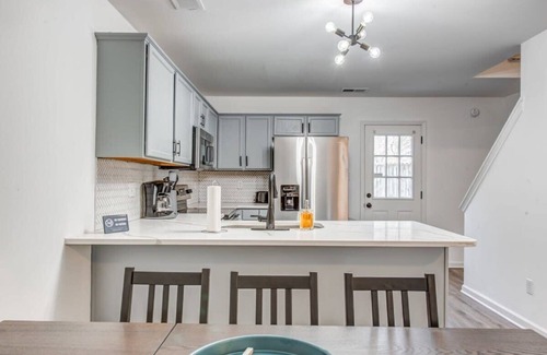University District Casa | High Point House Huit Retreat 4