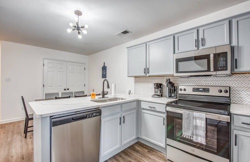 University District Casa | High Point House Huit Retreat 4