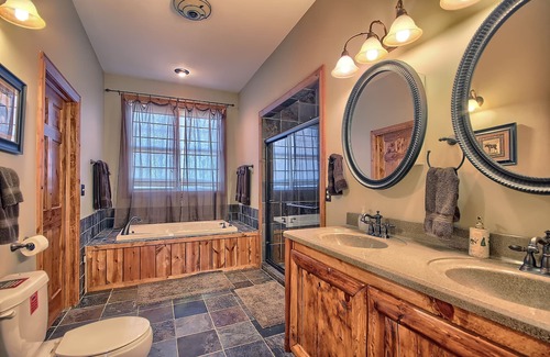 Laurelville Cabina | Retiro de High Point! Gran concepto abierto. ¡Ideal para reuniones familiares!