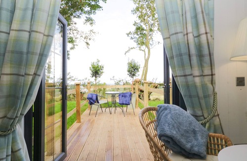 Hayton Cabaña | HIGH RIGG SHEPHERD'S SUNSET, pet friendly in Brampton, Cumbria