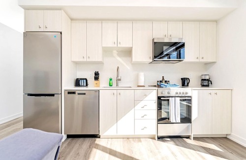 Kitchener Apartamento | High Rise 1BR Building w Gorgeous Views