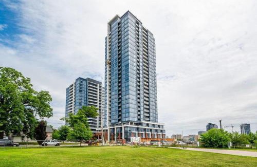 Kitchener Apartamento | High Rise 1BR Building w Gorgeous Views