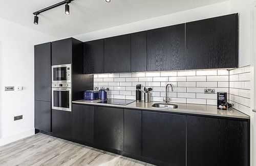 East Acton Apartamento | High Rise Apartment in Acton